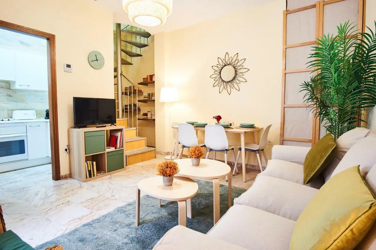 Appartement Escoberos Courtyard Duplex By Valcambre à Séville